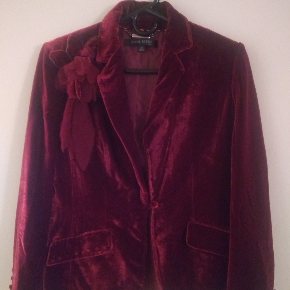 Anne Klein Suit Red Velvet Suit Size 4P